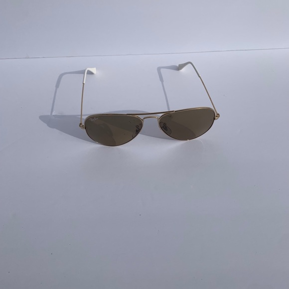 New Ray-Ban Sunglasses - Picture 4 of 4